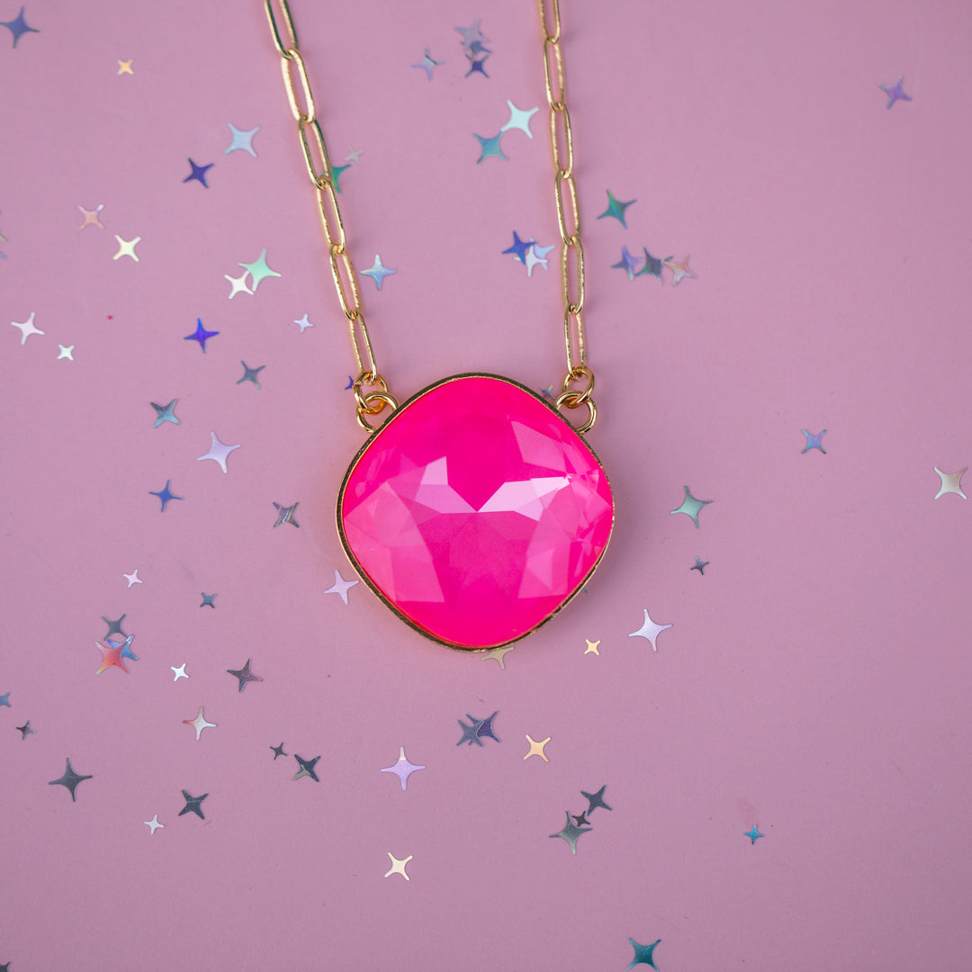 PRE-ORDER 3-5 WEEK WAIT 27mm Cushion Cut Paperclip chain Necklace gold setting (Electric Pink Twinkle)