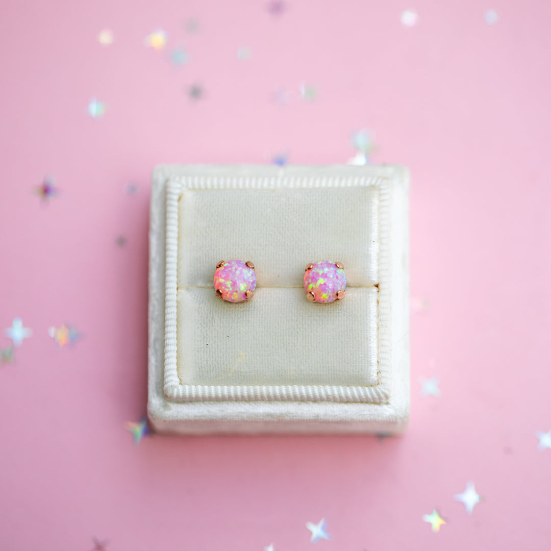 The Shell Petite Stud— 6mm (Ballet Slipper Opal)