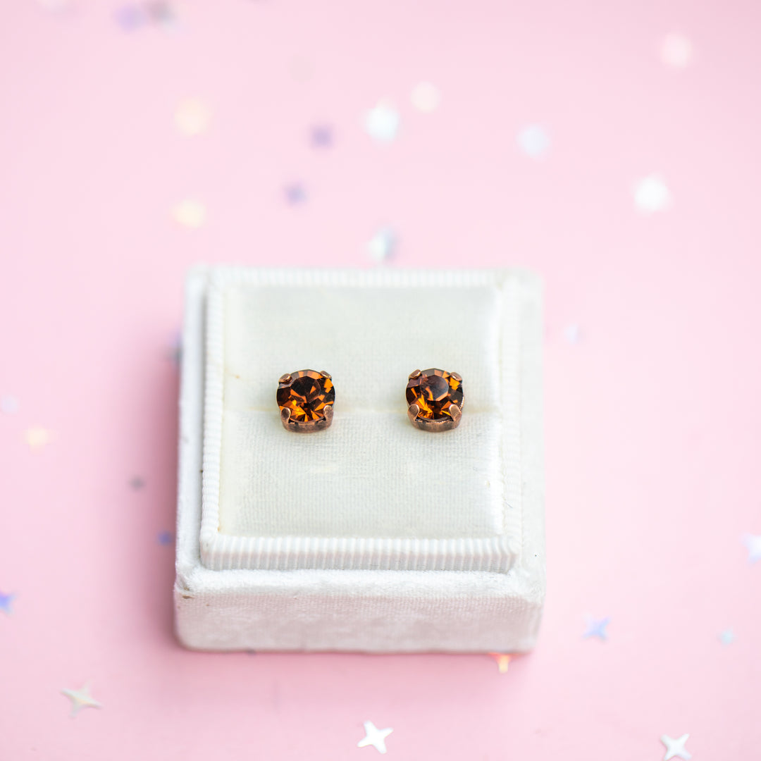 The Shell Petite Stud— 6mm (Smoked Topaz)