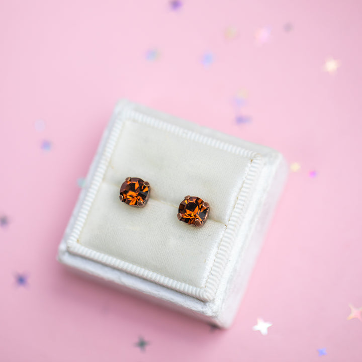 The Shell Petite Stud— 6mm (Smoked Topaz)