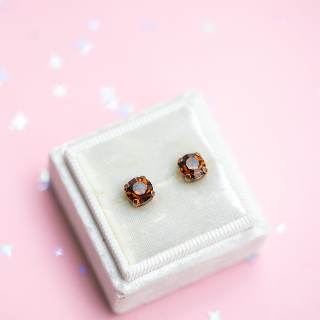 The Shell Petite Stud— 6mm (Smoked Topaz)