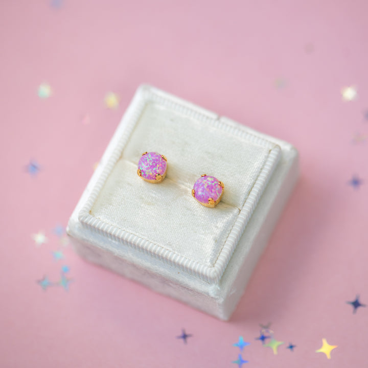 The Shell Petite Stud— 6mm (Light Pink Opal)