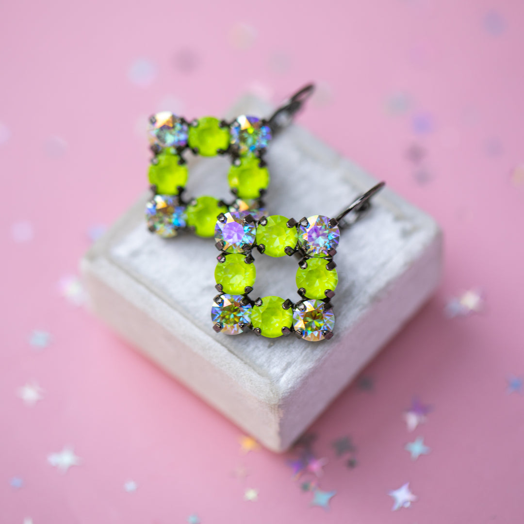 6mm Open Clover Leverback Drop Earrings (Electric Yellow Twinkle and Transmission)