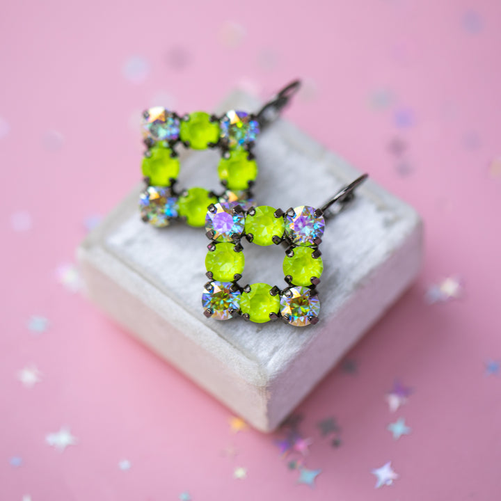 6mm Open Clover Leverback Drop Earrings (Electric Yellow Twinkle and Transmission)