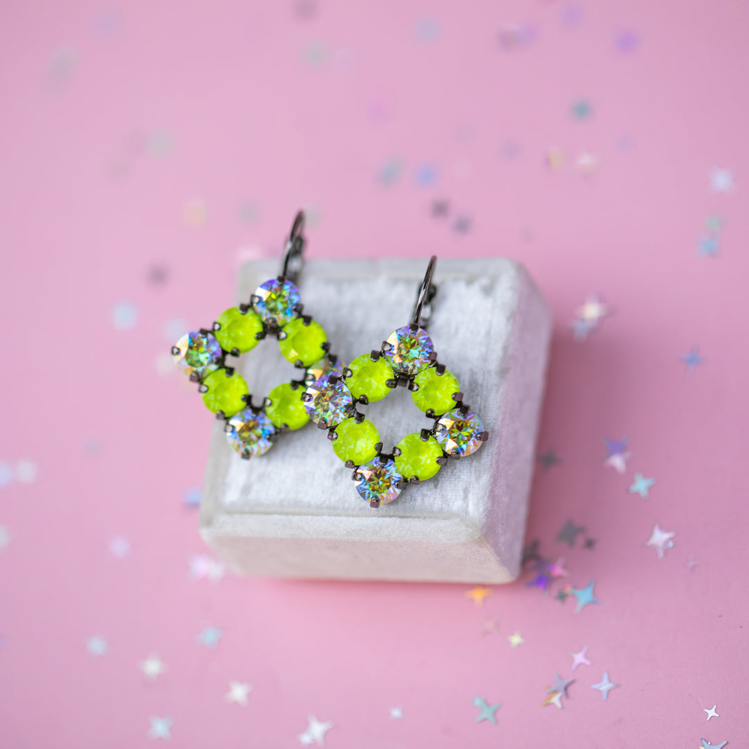 6mm Open Clover Leverback Drop Earrings (Electric Yellow Twinkle and Transmission)