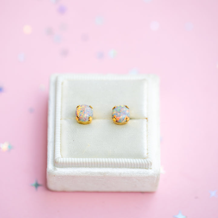 The Shell Petite Stud— 6mm (Sand Dune Opal)