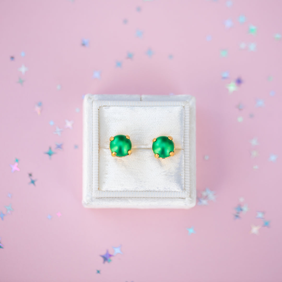 8mm Stud or Leverback Drop Earrings in Clover Pearl