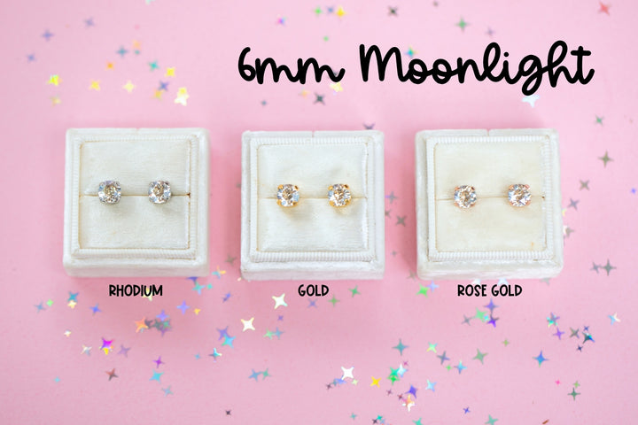 The Shell Petite Stud— 6mm (Moonlight)