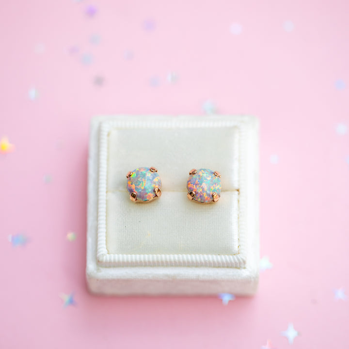 The Shell Signature Stud— Signature Fit 8mm (Sand Dune Opal)