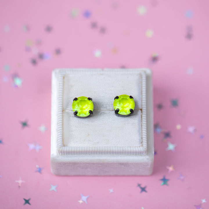 The Shell Signature Stud— Signature Fit 8mm (Electric Yellow Twinkle)