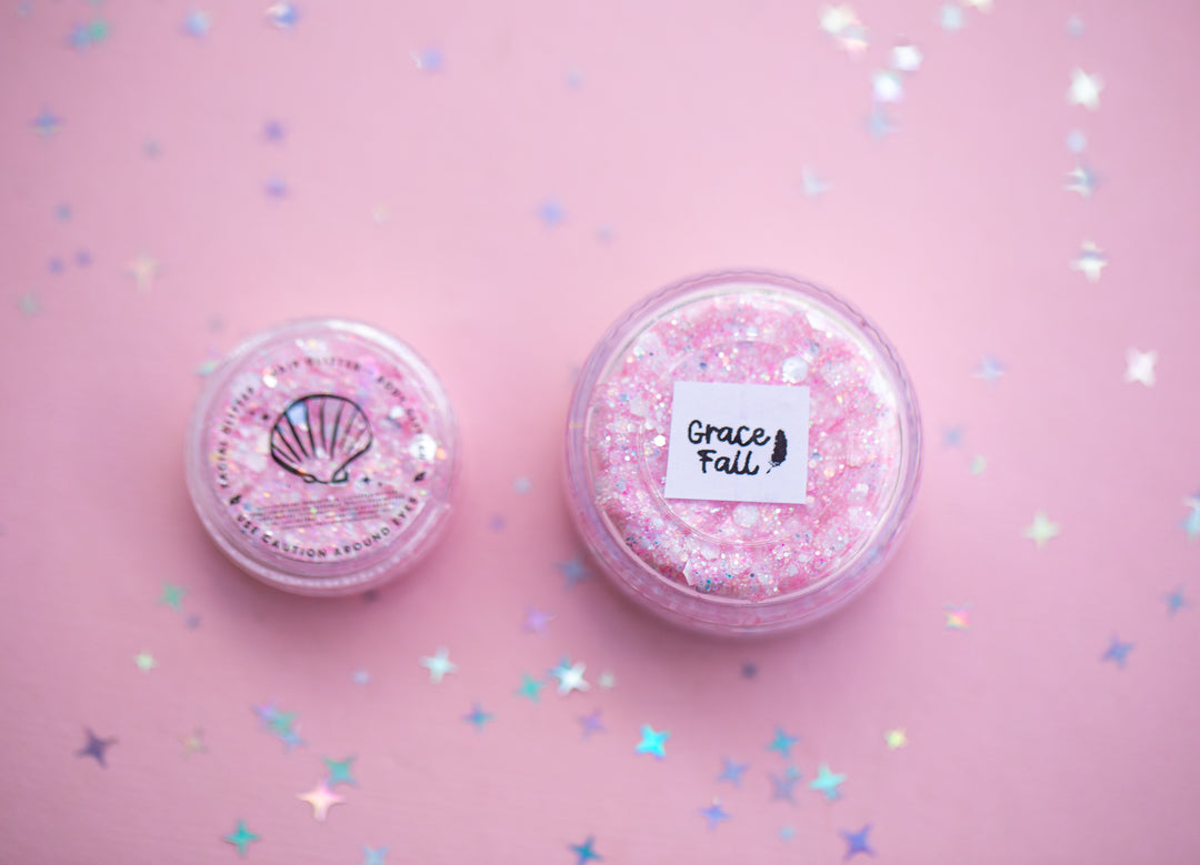 Glitter Creme: Grace Fall Body Glitter with feather shaped glitter