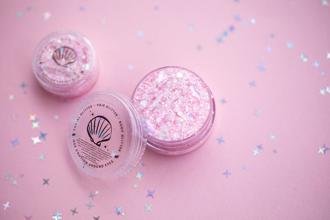 Glitter Creme: Grace Fall Body Glitter with feather shaped glitter