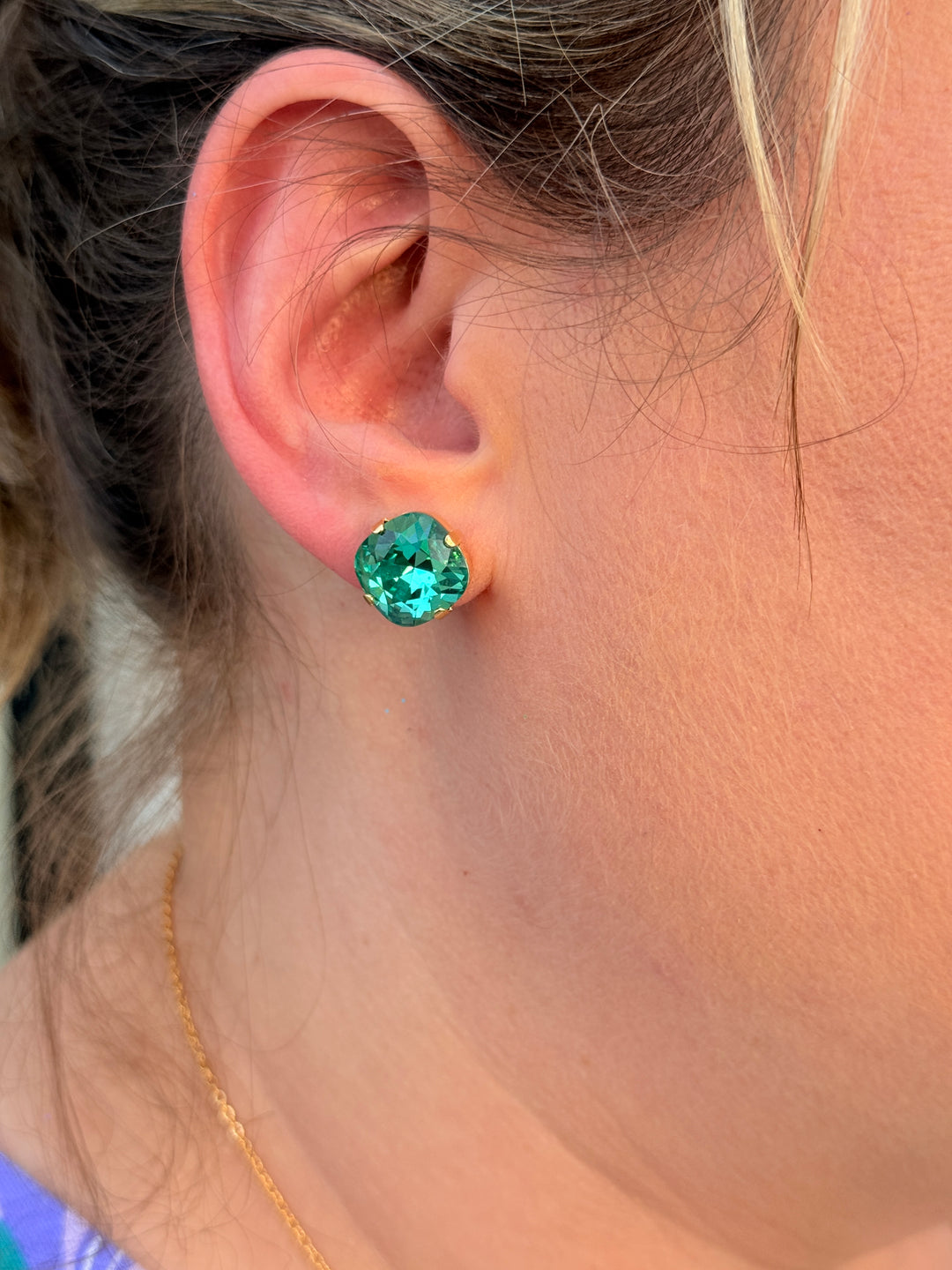 earring size shown on ear