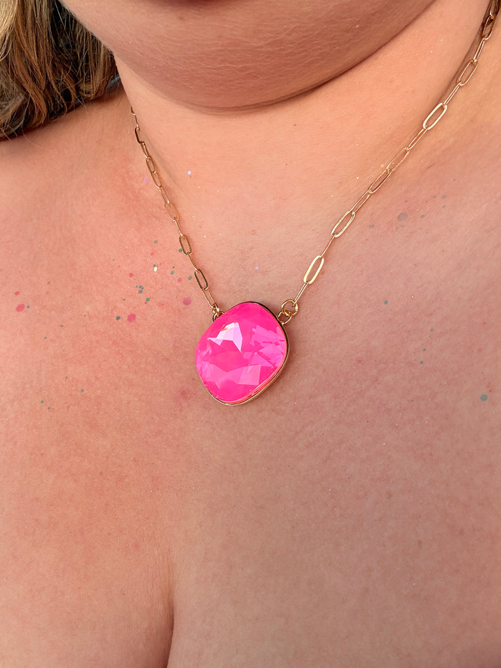 PRE-ORDER 3-5 WEEK WAIT 27mm Cushion Cut Paperclip chain Necklace gold setting (Electric Pink Twinkle)