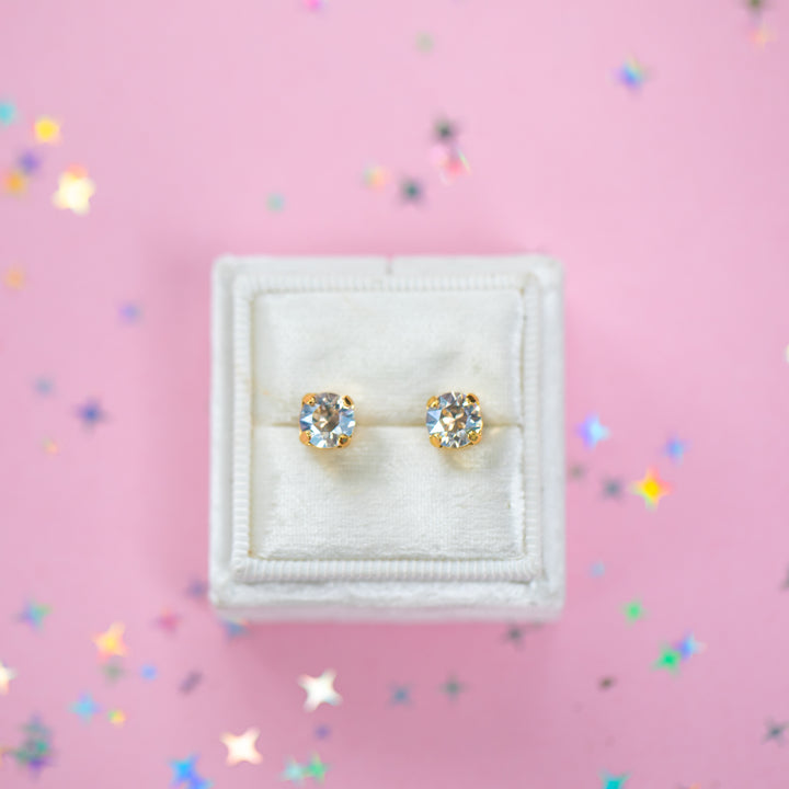 The Shell Petite Stud— 6mm (Moonlight)