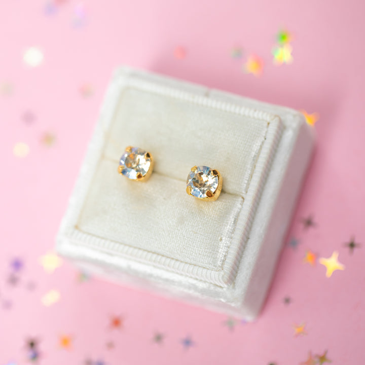The Shell Petite Stud— 6mm (Moonlight)