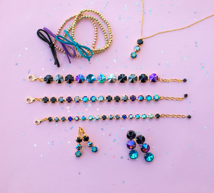 Moonlit Teal 8mm 3 stone VERTICAL necklace