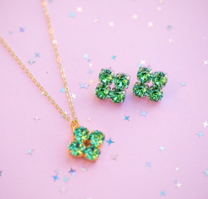 8mm Clover Earrings: Pale Peridot crystals