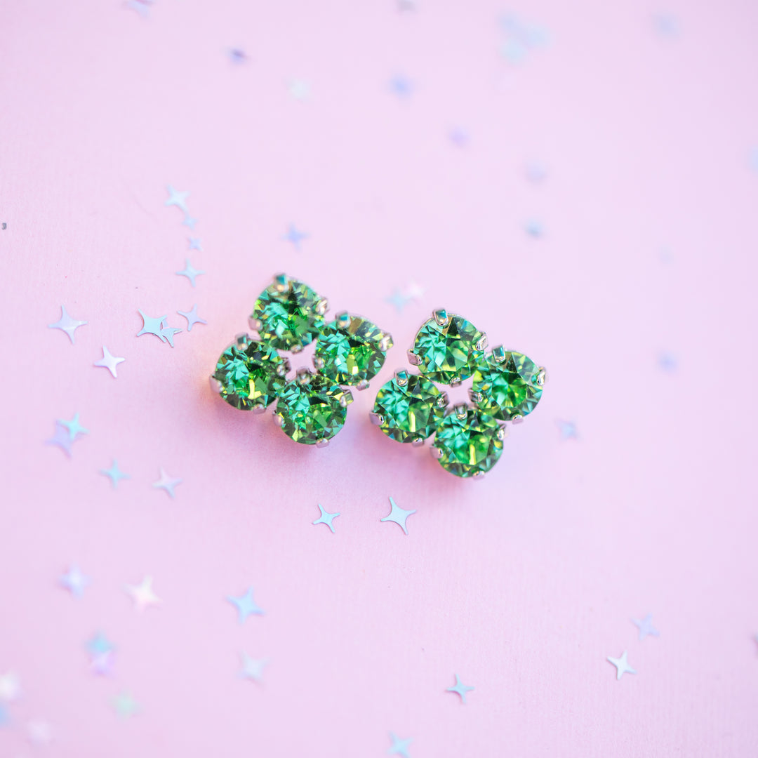 8mm Clover Earrings: Pale Peridot crystals