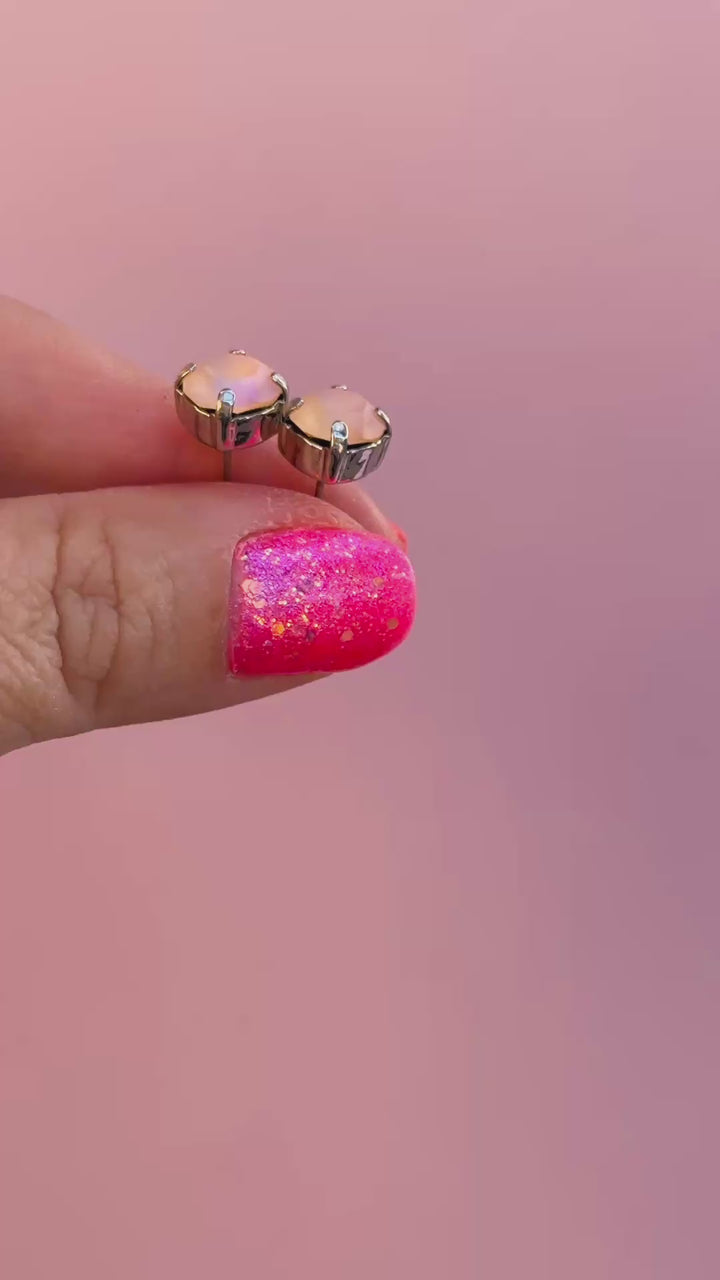 The Shell Signature Stud— Signature Fit 8mm (Light Peach Frost)