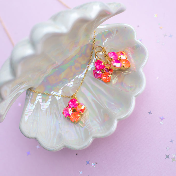 Tropic Bloom 8mm Clover Earrings -select color setting
